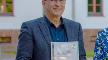 Prof. Dr. Jürgen Zeis | WINGS-Fernstudium