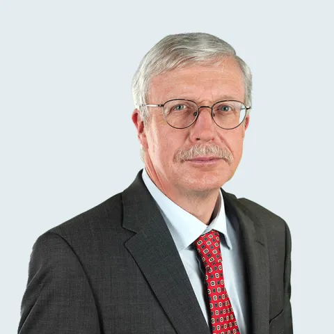 Prof. Dr. rer. pol. Jan Helmke - Master Wirtschaftsinformatik WINGS